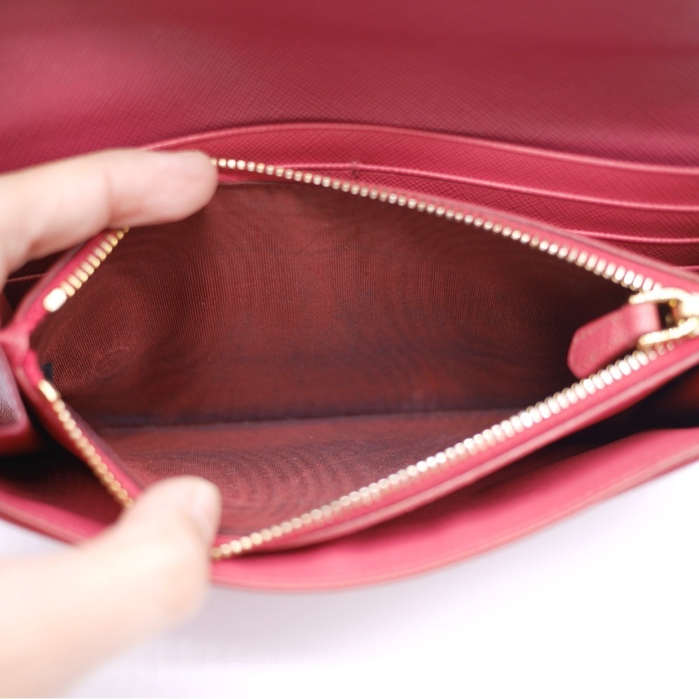 🍓PRADA Saffiano Wallet - Picture 7 of 12